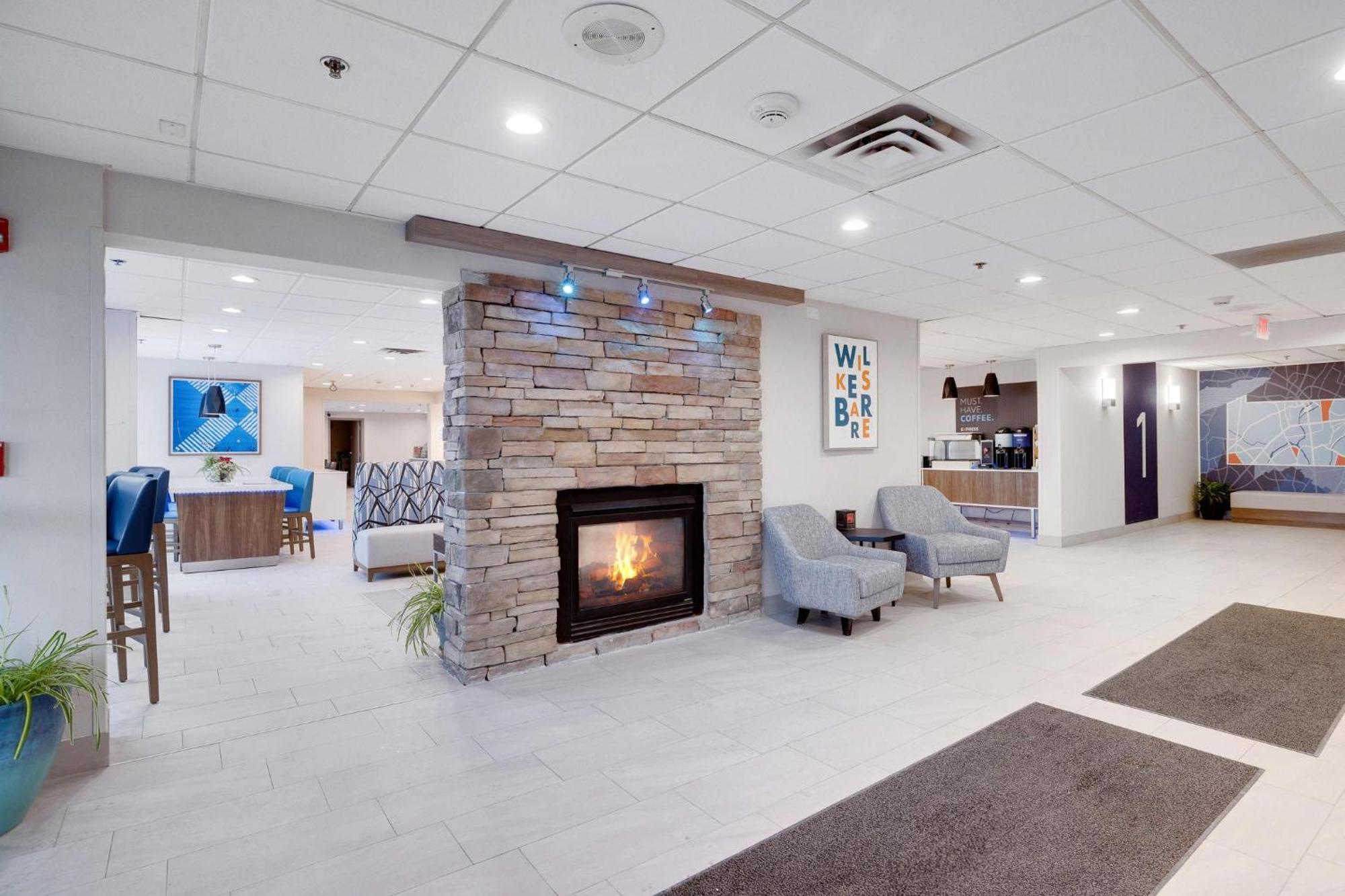 Holiday Inn Express Wilkes Barre East By Ihg Exterior photo